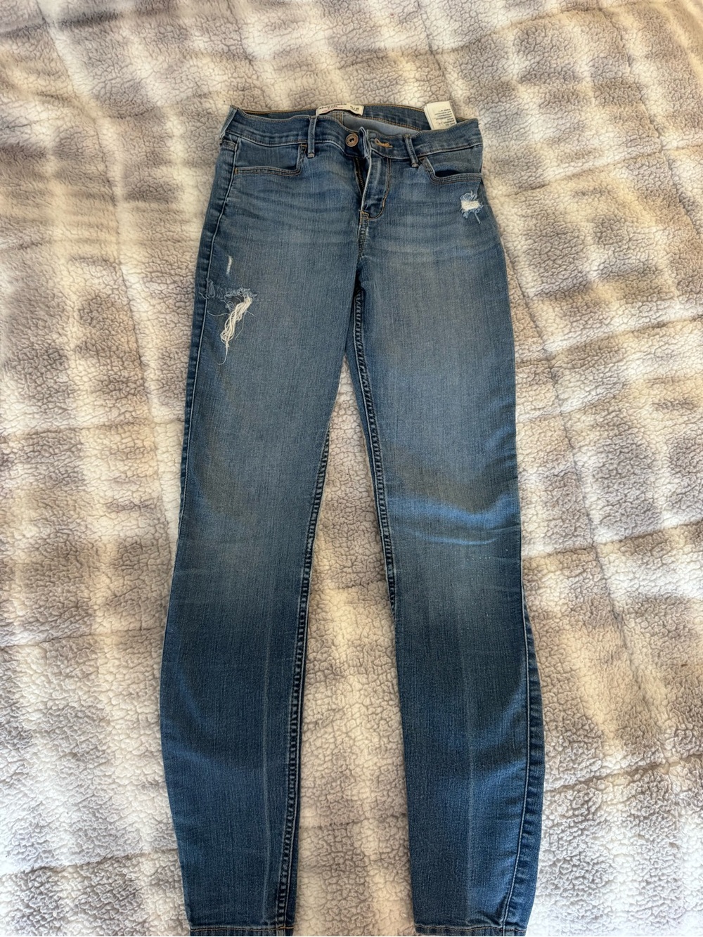 abercrombie kids dark blue distressed skinny jeans
